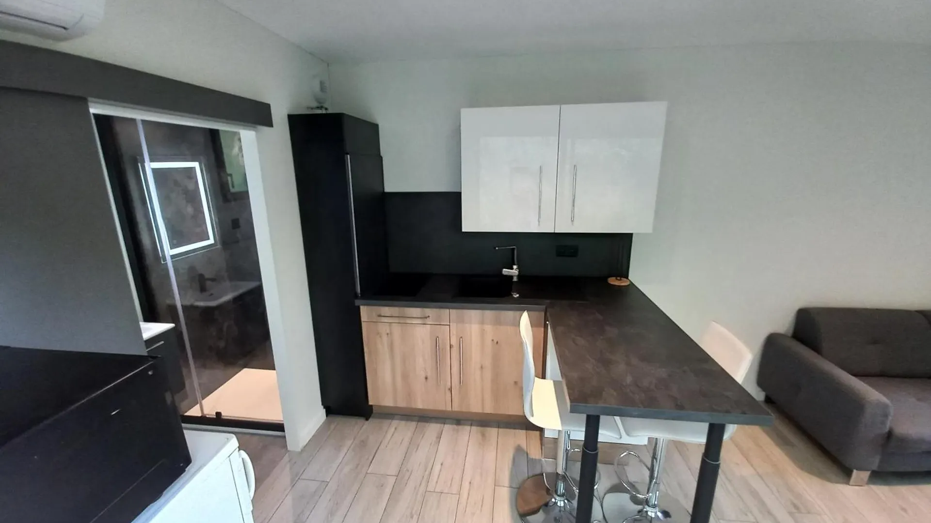 Tiny House Dans L'Ouest Lyonnais Apartment Sain-Bel